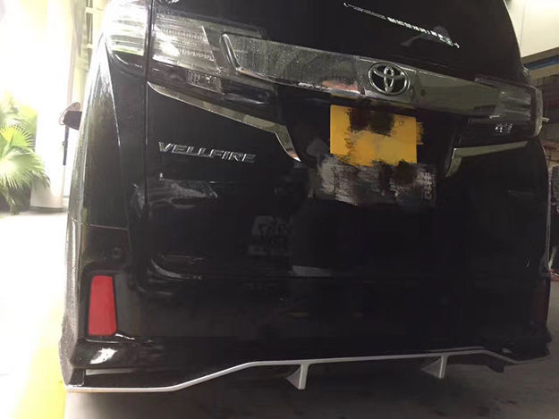 Picture of 15 onwards Vellfire 30 series AH30 KUL Style rear lip